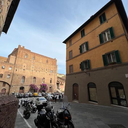 Апартаменти Siena - A Pochi Passi Da Piazza Del Campo Екстер'єр фото